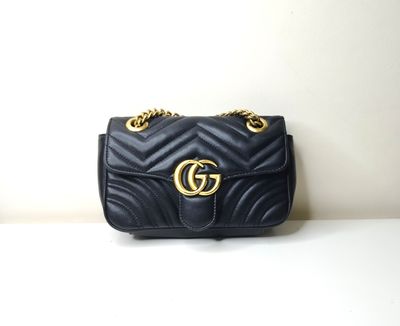 GG Marmont medium shoulder bag